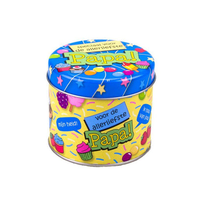 Boîtes de bonbons remplies et papa et 250 grammes